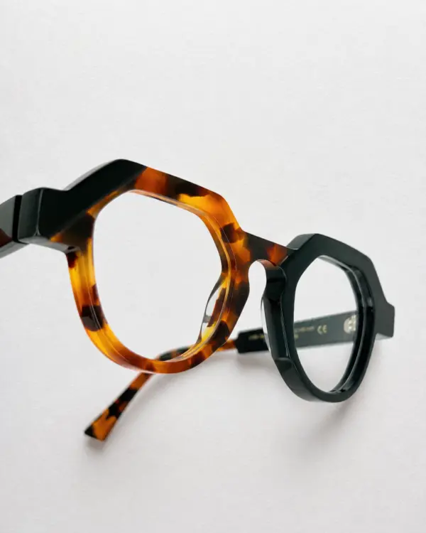 Lunettes Pierre Eyewear LYRA coloris Black Ecaille