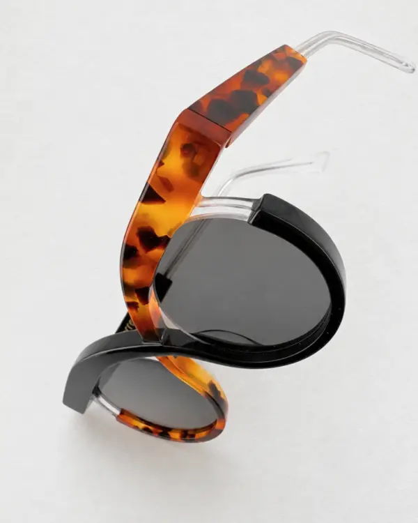 Lunettes Pierre Eyewear AMORE coloris Black Ecaille SUN