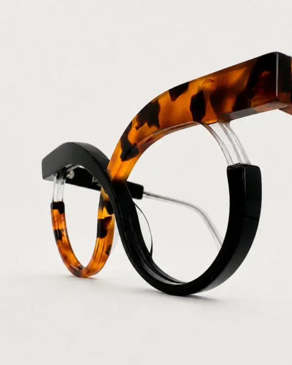 Lunettes Pierre Eyewear AMORE coloris Black Ecaille