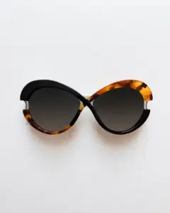 ECAILLE BLACK SUN