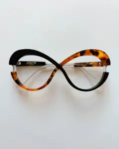 Ecaille Black